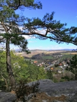 Pohled na obec Klokočí z Klokočských skal