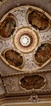 Úvodní foto - strop sálu v divadle Úvodní foto - strop sálu v divadle