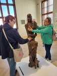 Haptická výstava soch a uměleckých děl
