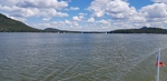 Pohled na Máchovo jezero - v pozadí plachetnice a Bezděz Pohled na Máchovo jezero - v pozadí plachetnice a Bezděz