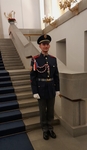 Hradní stráž - voják před schodištěm do Rothmayerova sálu