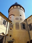 Úvodní foto - pohled zblízka na věž hradu Grabštejn